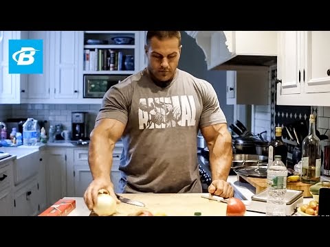 How a Bodybuilder Eats to Build Muscle | IFBB Pro Evan Centopani